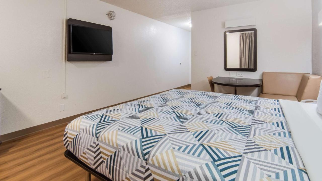Motel 6-Addison, Tx - Dallas Exterior foto